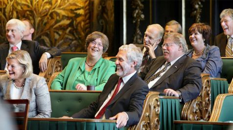 VVD'er Schaap (midden): 'Wij moeten ons houden aan afspraken die in de coalitie zijn gemaakt, tenzij de situatie verandert. Dat gebeurt nu.' Foto: Inge van Mill/HH