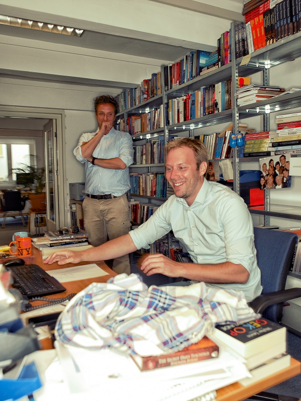 Paul Sebes (staand) en compagnon Willem Bisseling. Foto's: Jasper Zwartjes