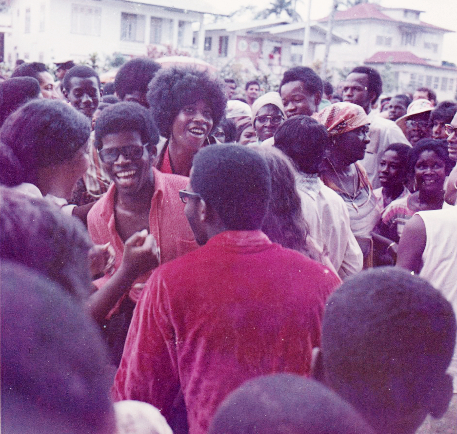 Groots onthaal van Trafassi in Suriname in 1984