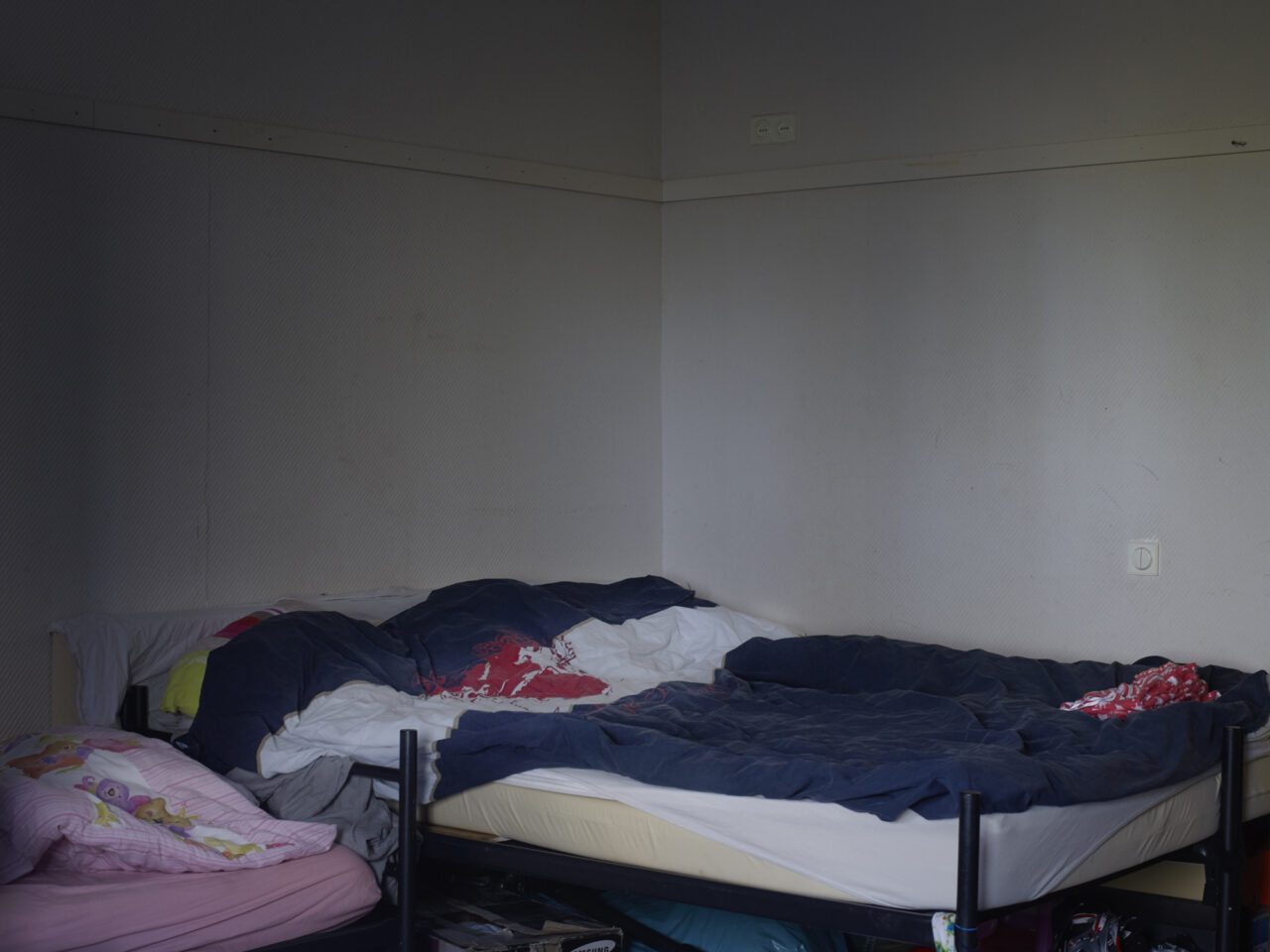 Denny's en Angela’s kamer, Gezinslocatie  voor uitgeprocedeerde asielzoekers met beperkte bewegingsvrijheid, Katwijk 