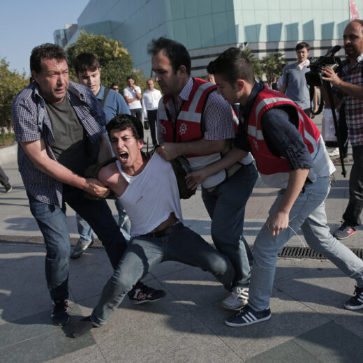 In Turkije is iedereen die aandacht vraagt voor mensenrechten straks terrorist